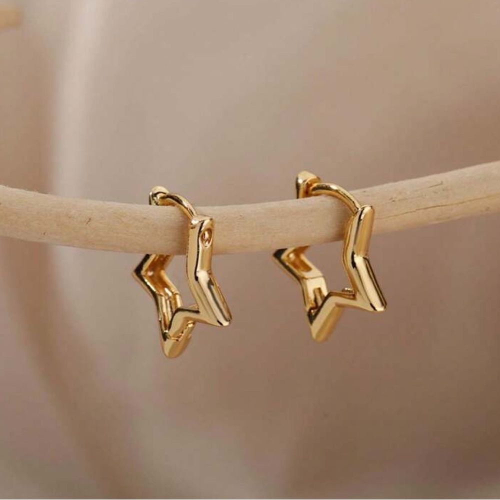REAL GOLD PLATED STAR SHAPED HUGGIE EARRINGS